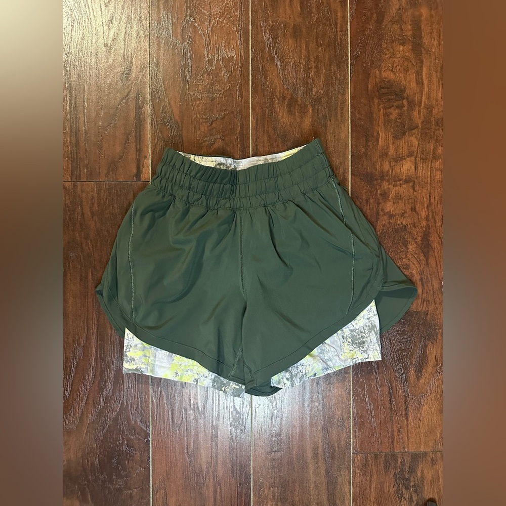 Lululemon Track That 2-in-1 Size 4 HighRise 6" Smoked Spruce/Cinder Grain Smoked